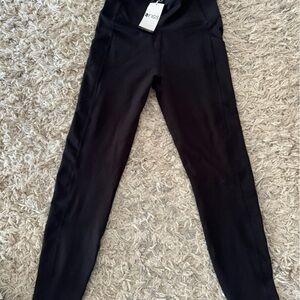 Figs Black Leggings with High Waist and Slim Fit